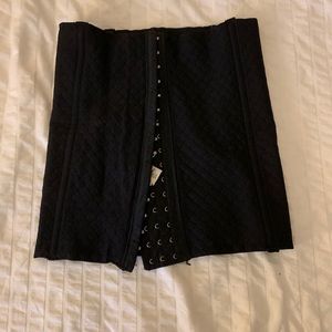 Waist trainer